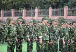 军训跳舞吃瓜现场,军训跳舞吃瓜欢乐多