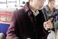 卖艺吃瓜,一场别开生面的市井生活盛宴