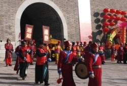 青州古城吃瓜打卡,夏日吃瓜打卡，感受古韵风情