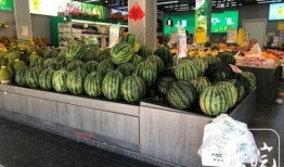 重庆热心市民吃瓜,街头巷尾热议不断