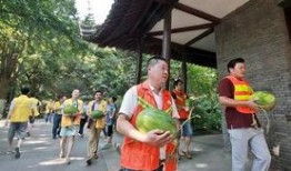 潍坊峡山吃瓜群众,夏日吃瓜群众的欢乐盛宴