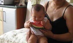 我想康康 吃瓜