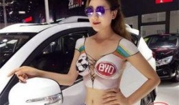 开封车模特吃瓜,一场意外的网络狂欢