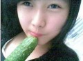 吃瓜美女吃枣