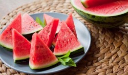 吃瓜群众板凳团,揭秘网络热议背后的趣味与真相