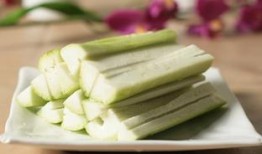 吃瓜搬板凳视频,揭秘热门视频背后的故事