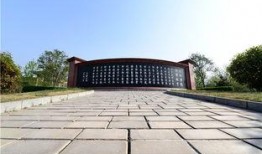 升达经贸长椅吃瓜,见证校园吃瓜文化的独特风景