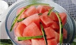 梦见别人吃瓜预示什么,梦见别人吃瓜预示着什么？