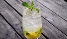 酒吧吃瓜什么事件,揭秘娱乐圈最新热点事件