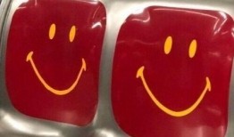 搞笑情侣吃瓜文案,搞笑情侣的欢乐吃瓜日常