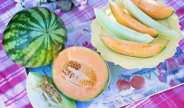 梦见别人吃瓜预示什么,梦见别人吃瓜预示着什么？