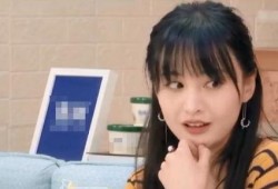 郑爽善良吃瓜图片,吃瓜群众眼中的暖心女神