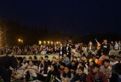 演唱会吃瓜群众,吃瓜群众的狂欢盛宴